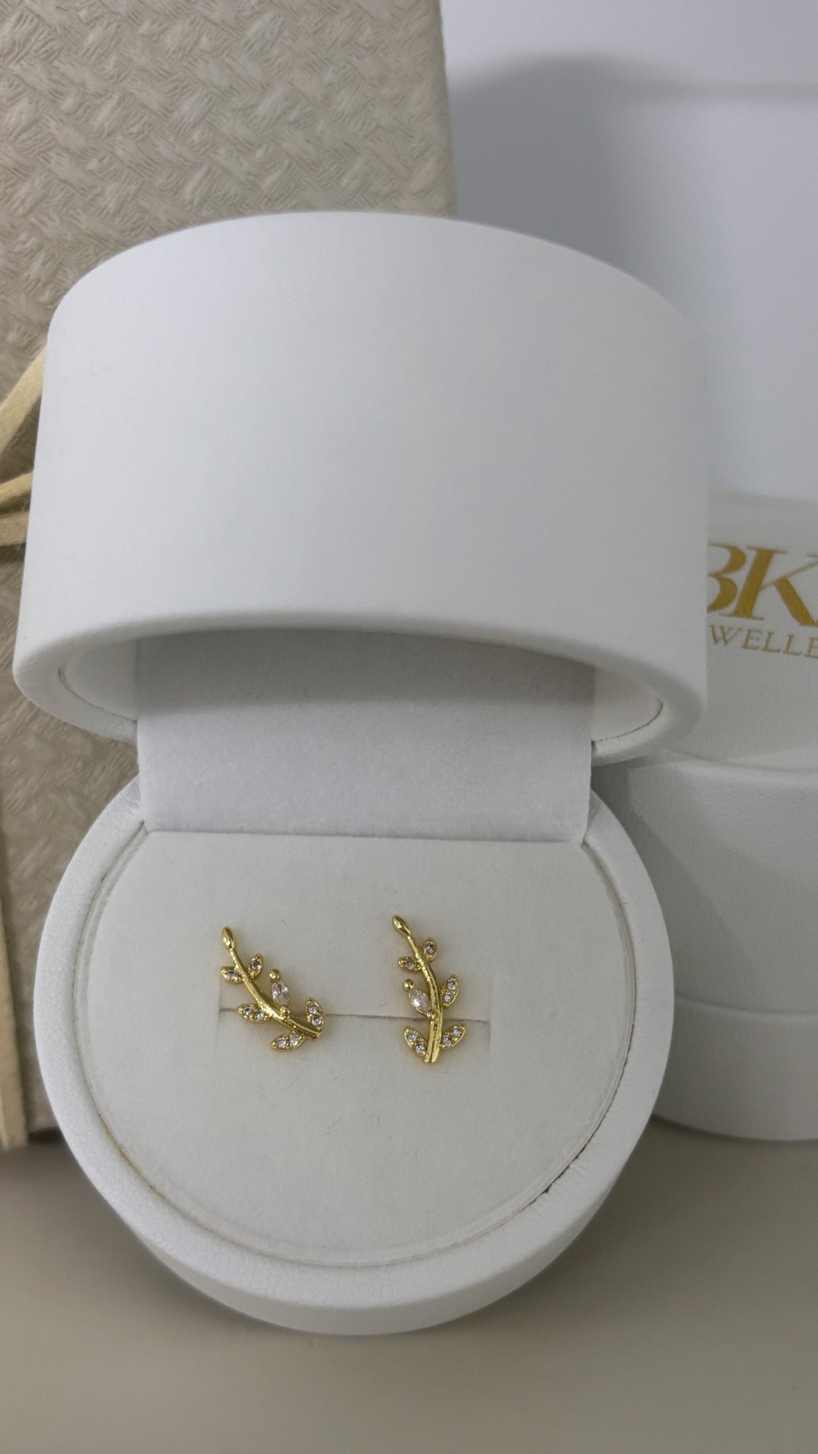 Small Leaf Studs